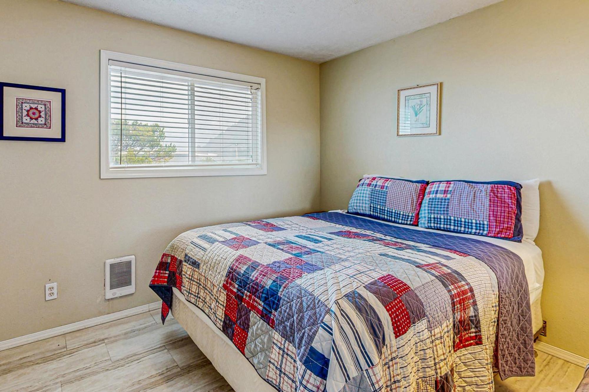 Chris'S Oceanfront Getaway Villa Rockaway Beach Exterior photo