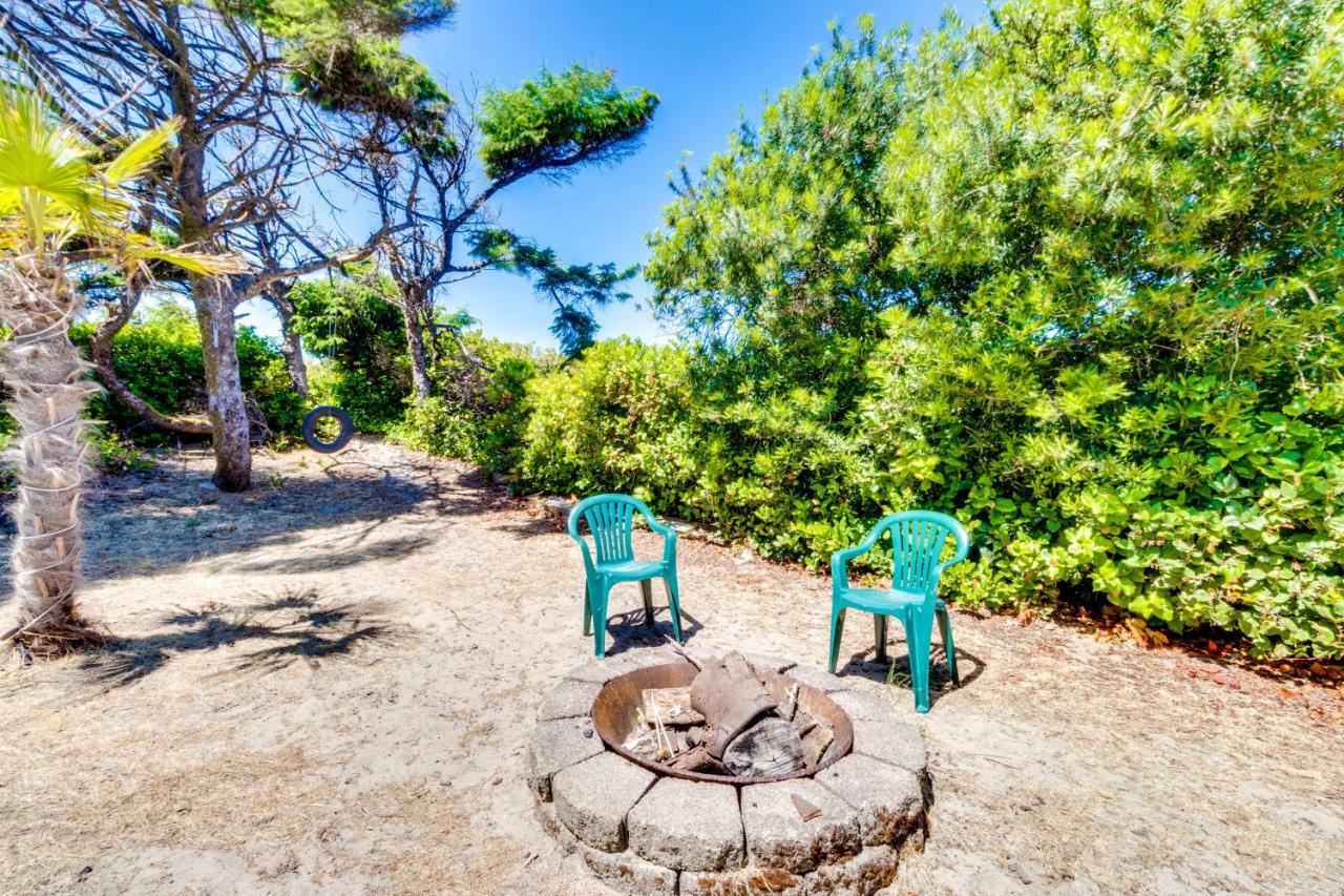 Chris'S Oceanfront Getaway Villa Rockaway Beach Exterior photo